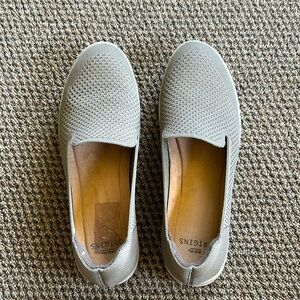 Earth Origins. Size 9.5 Wide